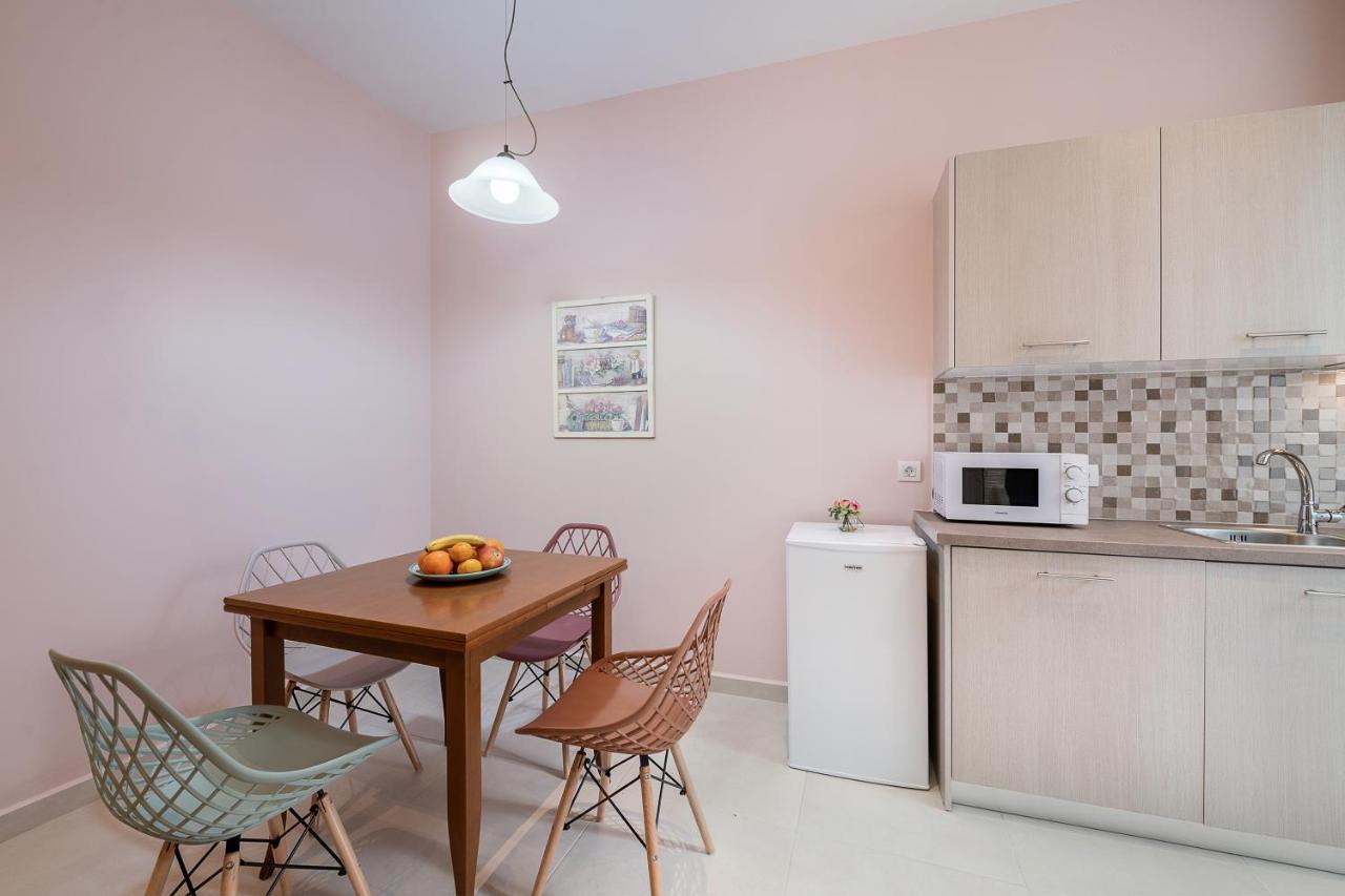 M City Apartments 100M From The Beach Hriszí Aktí Haniá Kültér fotó