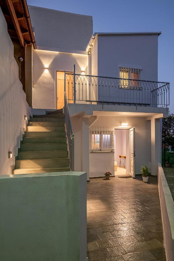 M City Apartments 100M From The Beach Hriszí Aktí Haniá Kültér fotó