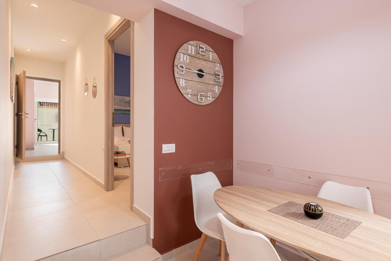M City Apartments 100M From The Beach Hriszí Aktí Haniá Kültér fotó