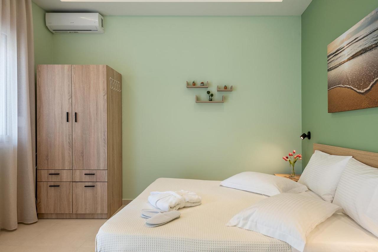 M City Apartments 100M From The Beach Hriszí Aktí Haniá Kültér fotó
