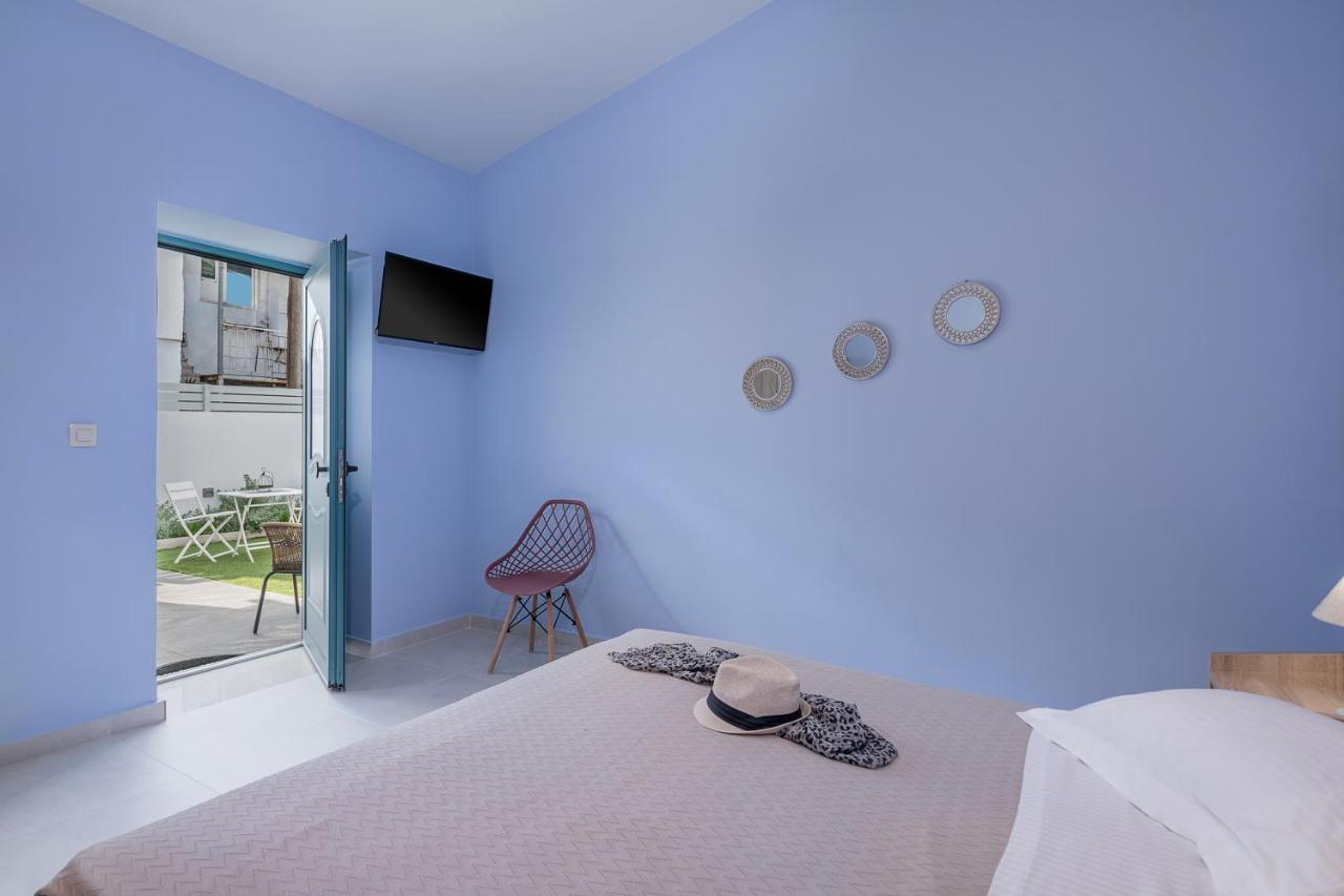 M City Apartments 100M From The Beach Hriszí Aktí Haniá Kültér fotó