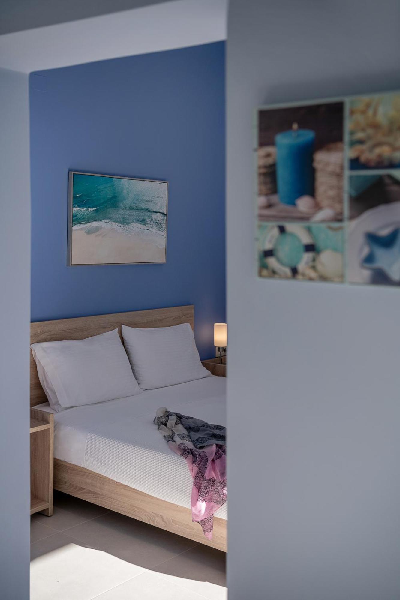 M City Apartments 100M From The Beach Hriszí Aktí Haniá Kültér fotó